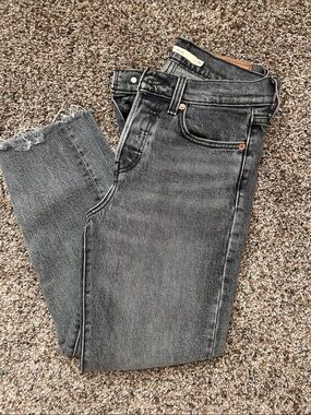 Levi’s wedgie 25 gray